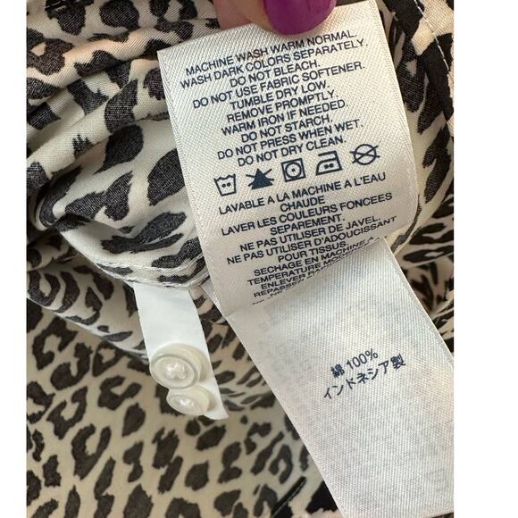 Land’s End animal print long sleeves buttoned blouse size 2 - Picture 5 of 11